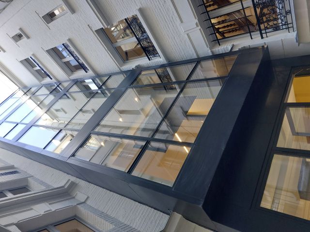 22 Trémoille - Façades et murs-rideau